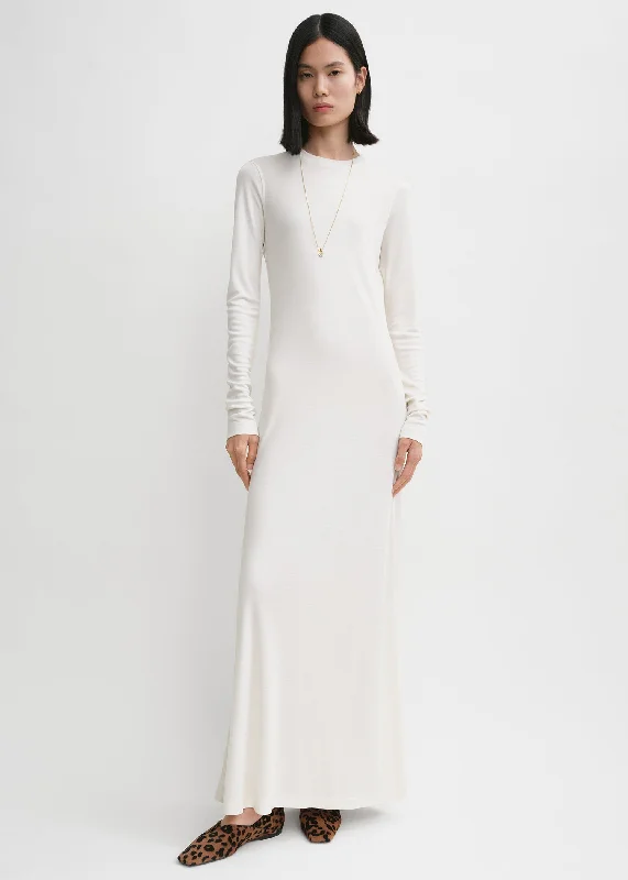 Long-sleeve jersey dress meringue Best maxi dresses for date night