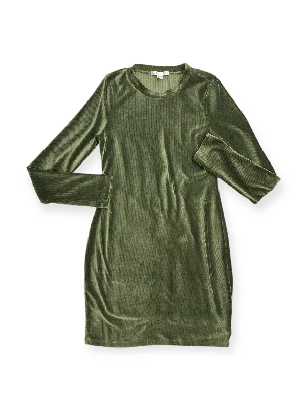 Dress Casual Short By Revamped In Green, Size: M Lace-up Mini Skirt