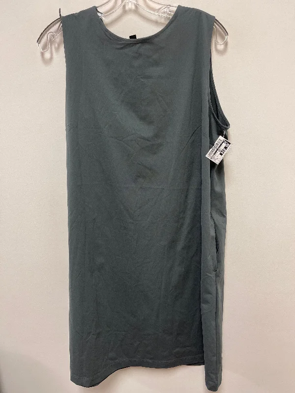 Dress Casual Midi By Uniqlo In Grey, Size: Xl Pleated Floral Midi