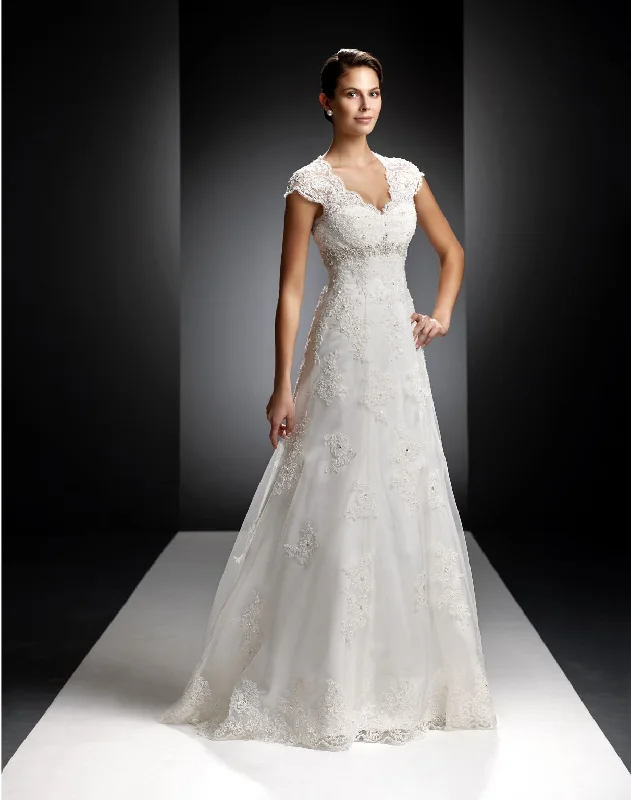 Oleg Cassini T3299 Unique unclassified dresses