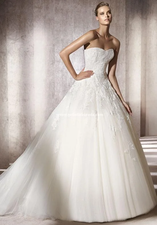 Pronovias Alcanar Open-back unclassified dresses